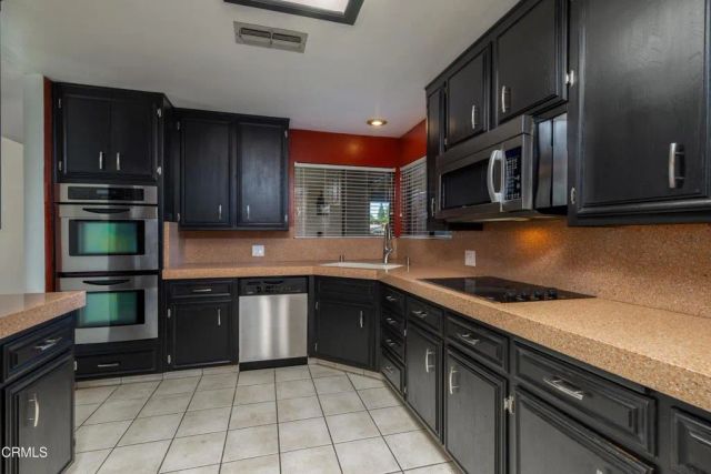 2601 Barrington Street, Bakersfield, CA 93309