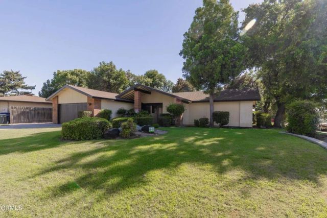 2601 Barrington Street, Bakersfield, CA 93309