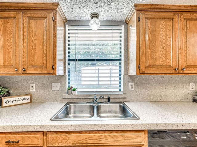 700 N Briarcliff Drive, Oklahoma City, OK 73170
