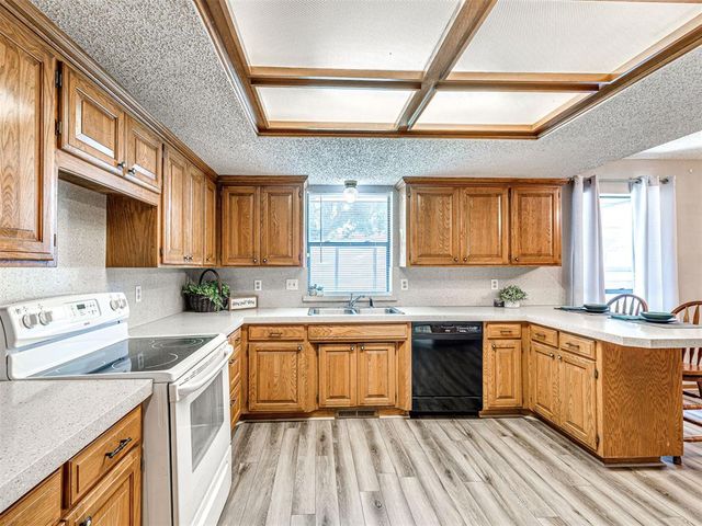 700 N Briarcliff Drive, Oklahoma City, OK 73170