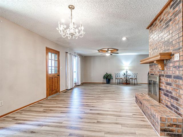 700 N Briarcliff Drive, Oklahoma City, OK 73170