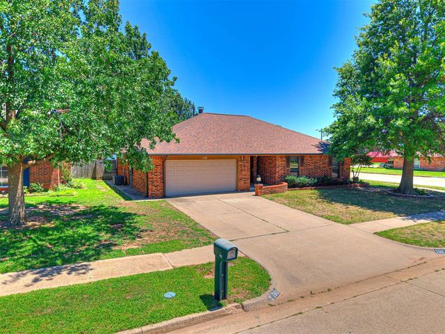 700 N Briarcliff Drive, Oklahoma City, OK 73170