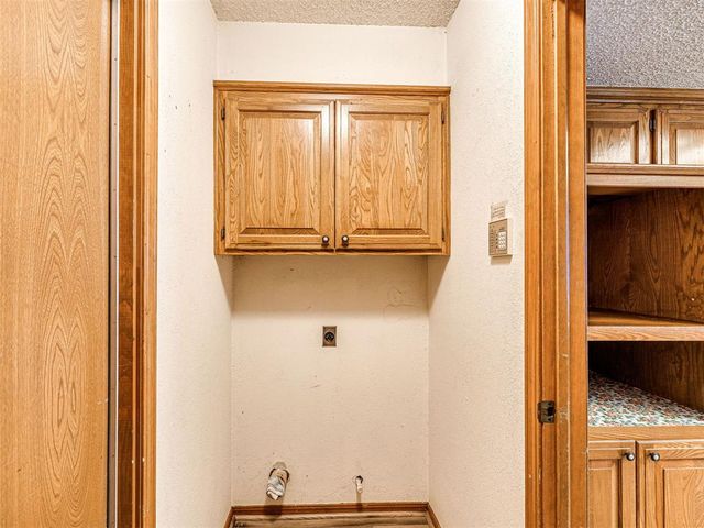 700 N Briarcliff Drive, Oklahoma City, OK 73170