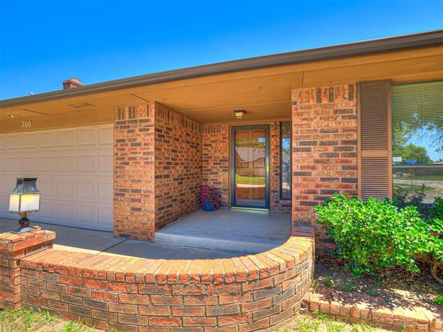 700 N Briarcliff Drive, Oklahoma City, OK 73170