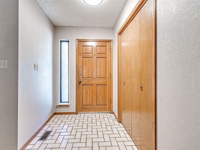 700 N Briarcliff Drive, Oklahoma City, OK 73170