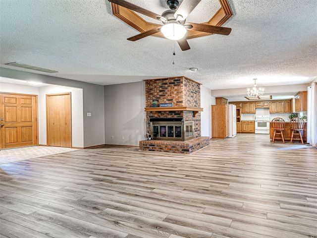 700 N Briarcliff Drive, Oklahoma City, OK 73170
