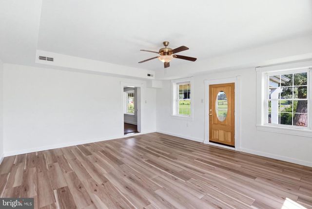 3105 APPLE PIE RIDGE RD, Winchester, VA 22603