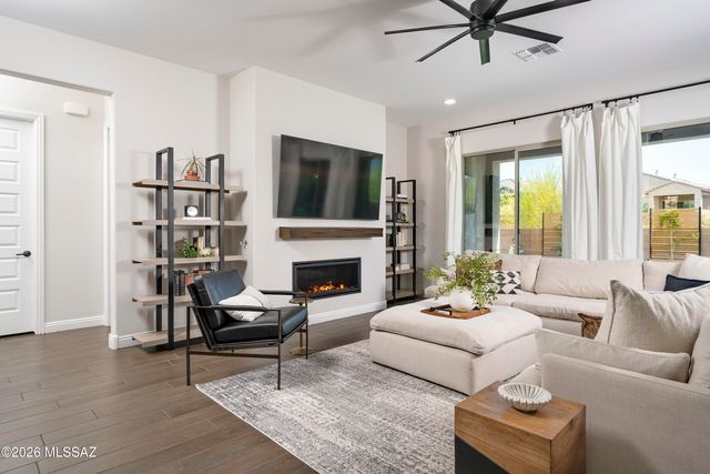 691 E Nubra Valley Place, Oro Valley, AZ 85755