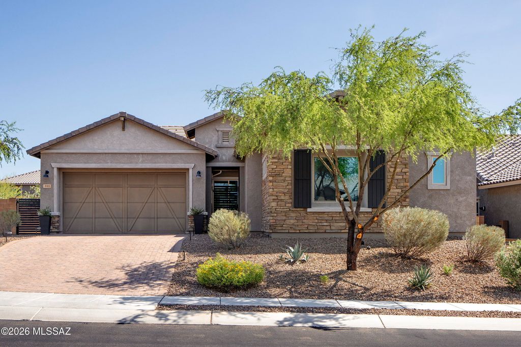691 E Nubra Valley Place, Oro Valley, AZ 85755