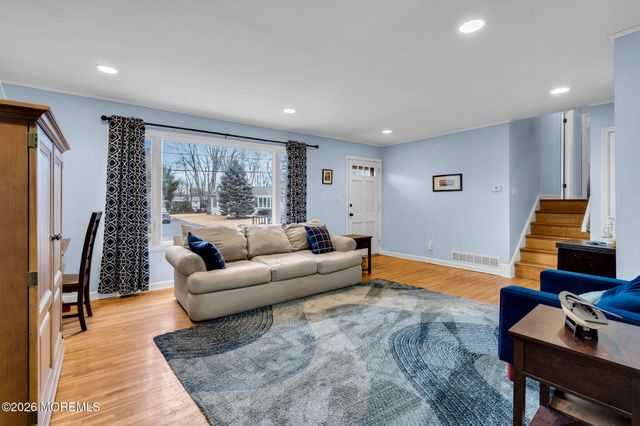 38 Hilltop Road, West Long Branch, NJ 07764