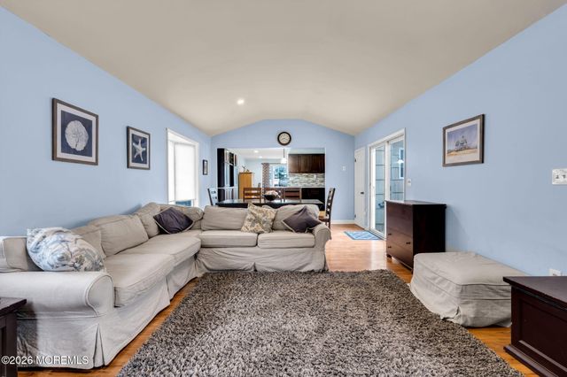 38 Hilltop Road, West Long Branch, NJ 07764