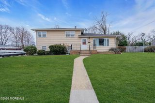 38 Hilltop Road, West Long Branch, NJ 07764