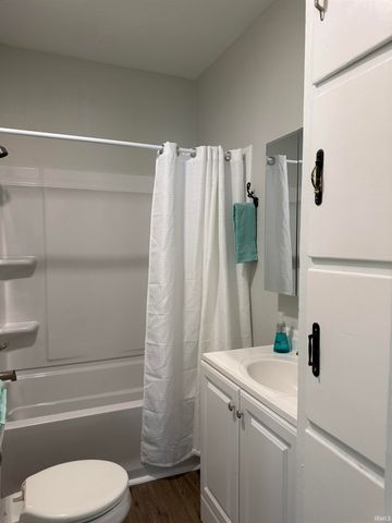 219 Center Street, Auburn, IN 46706