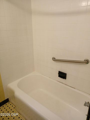202 Tarragona Way, Daytona Beach, FL 32114