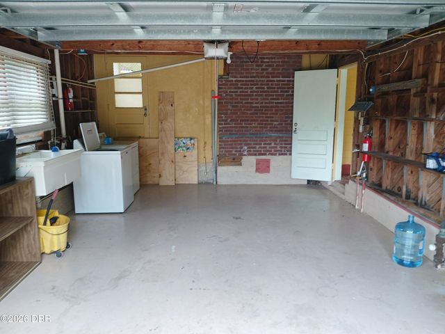 202 Tarragona Way, Daytona Beach, FL 32114