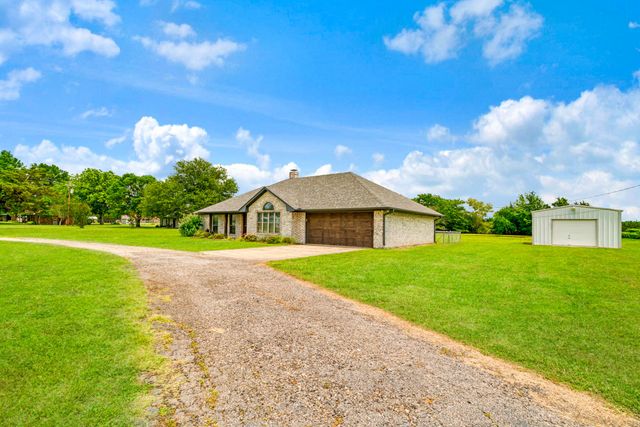 1250 CR 32240, Sumner, TX 75486