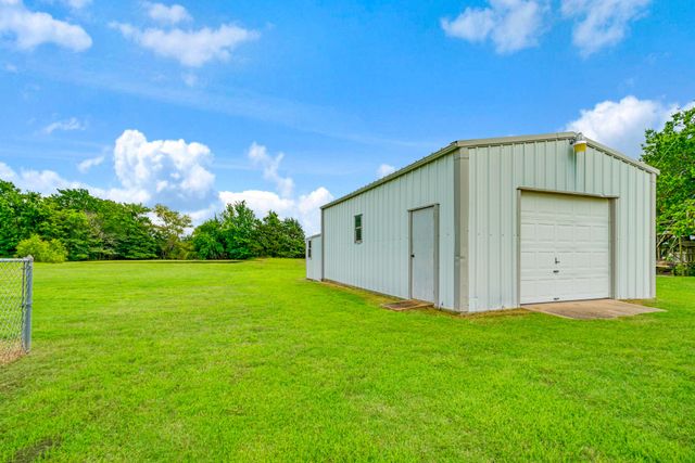 1250 CR 32240, Sumner, TX 75486