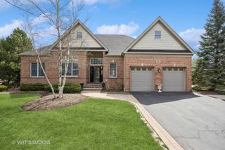50 Tournament Drive S, Hawthorn Woods, IL 60047