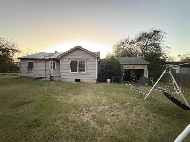 318 Terry St., Pittsburg, TX 75686