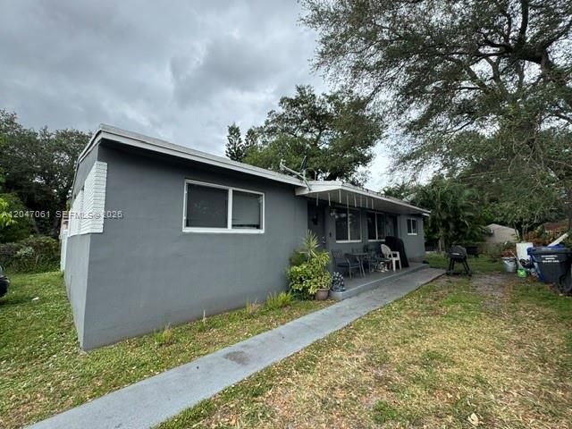 6351 Hayes Street, Hollywood, FL 33024
