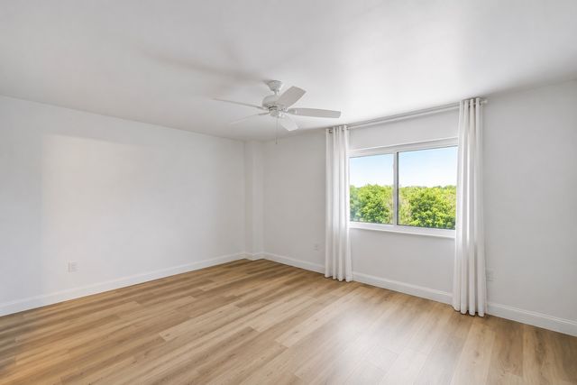 200 Sanders Ferry Rd Apt 2406, Hendersonville, TN 37075