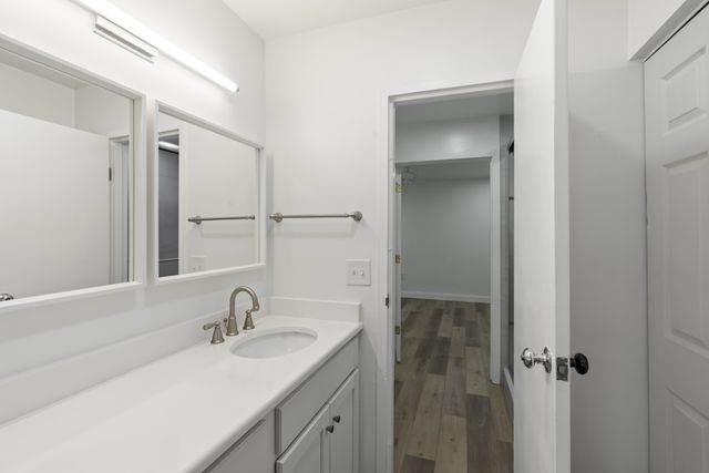 200 Sanders Ferry Rd Apt 2406, Hendersonville, TN 37075