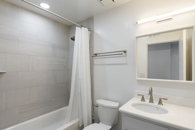 200 Sanders Ferry Rd Apt 2406, Hendersonville, TN 37075