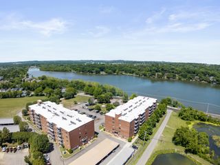 200 Sanders Ferry Rd Apt 2406, Hendersonville, TN 37075