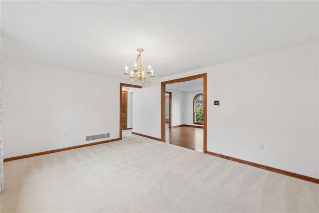 2242 Woodmont Dr, Murrysville, PA 15632