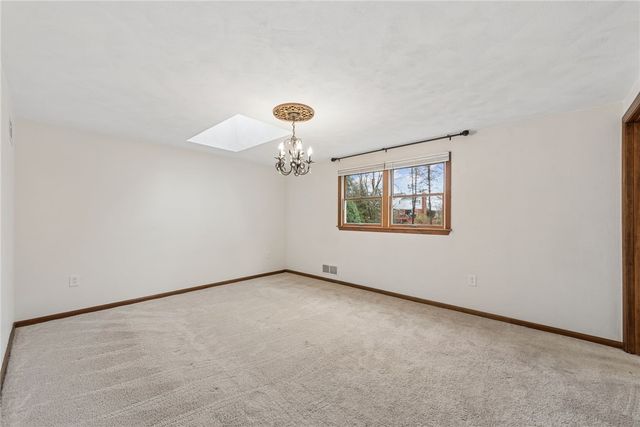 2242 Woodmont Dr, Murrysville, PA 15632