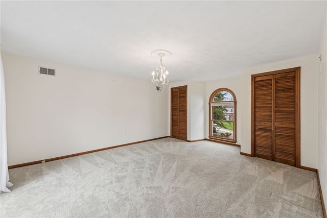 2242 Woodmont Dr, Murrysville, PA 15632