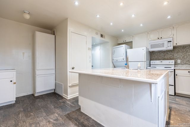 6427 Wurzbach Rd Apt 24, San Antonio, TX 78240