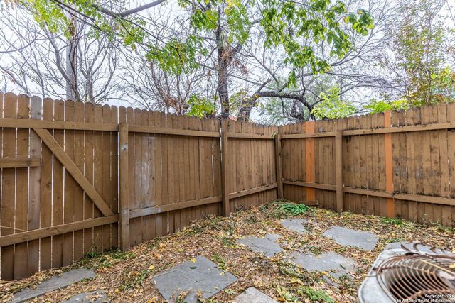 6427 Wurzbach Rd Apt 24, San Antonio, TX 78240