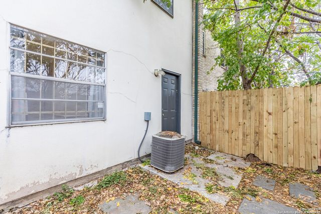 6427 Wurzbach Rd Apt 24, San Antonio, TX 78240