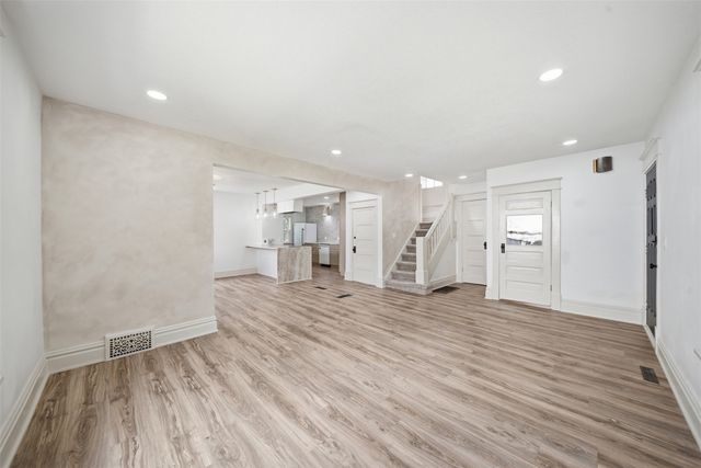 2506 High Street, Des Moines, IA 50312