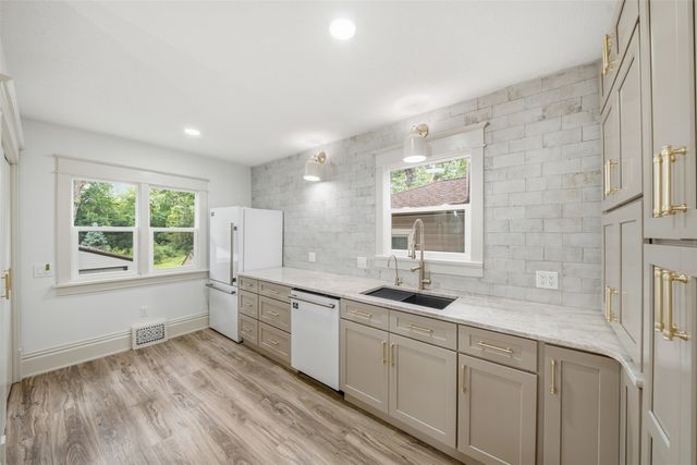 2506 High Street, Des Moines, IA 50312