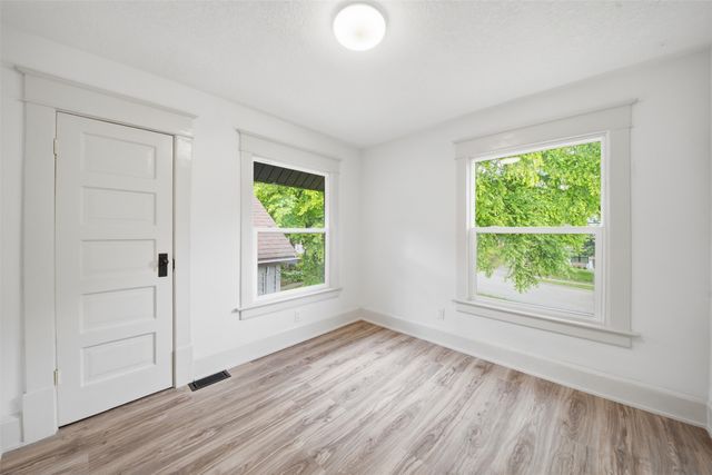 2506 High Street, Des Moines, IA 50312