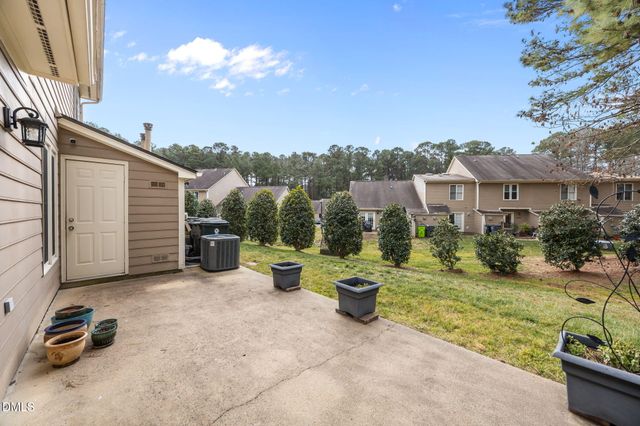 16 Crystal Oaks Court, Durham, NC 27707