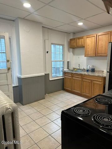 515 Hamilton Street, Albany, NY 12203