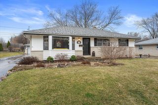 W144N8435 Mac Arthur DRIVE, Menomonee Falls, WI 53051