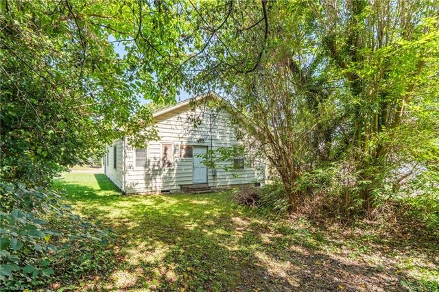 1307 Stonewall Avenue, Burlington, NC 27217
