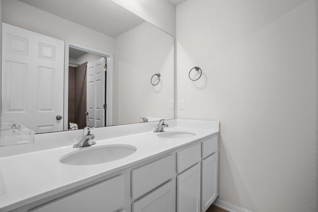 521 Falkland TRCE, Pflugerville, TX 78660