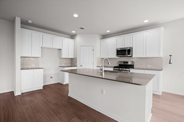 521 Falkland TRCE, Pflugerville, TX 78660