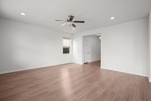 521 Falkland TRCE, Pflugerville, TX 78660