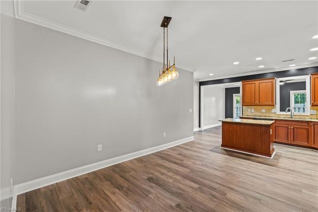 4318 Rockledge Lane, Thomasville, NC 27360