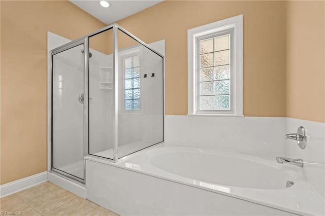 4318 Rockledge Lane, Thomasville, NC 27360