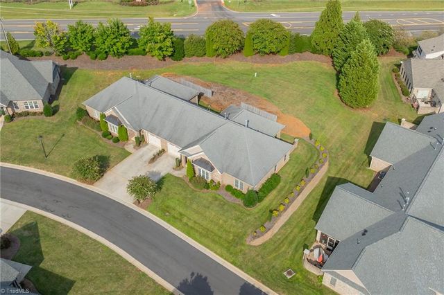 4318 Rockledge Lane, Thomasville, NC 27360