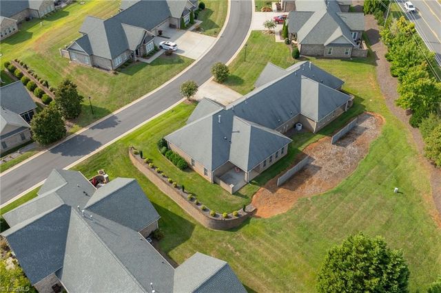 4318 Rockledge Lane, Thomasville, NC 27360