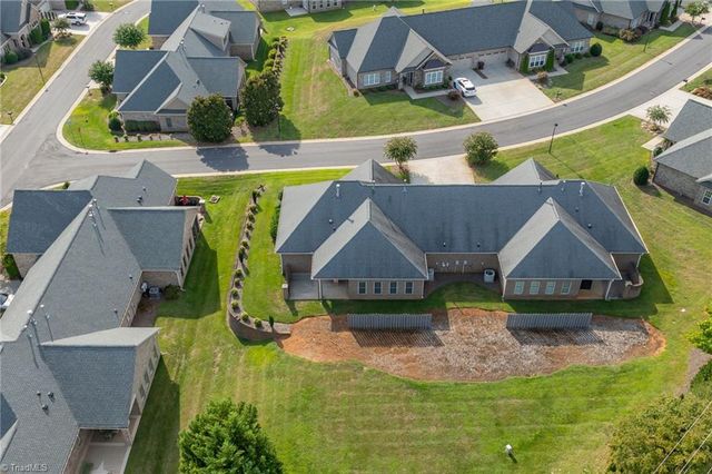 4318 Rockledge Lane, Thomasville, NC 27360