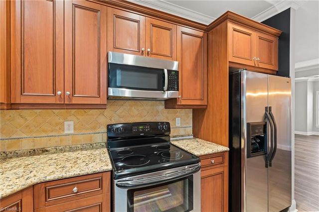 4318 Rockledge Lane, Thomasville, NC 27360